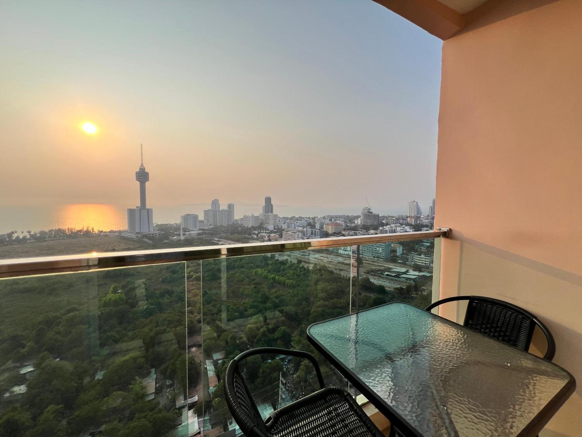 Grande Cariibbean Pattaya By Thitaアパートホテル エクステリア 写真